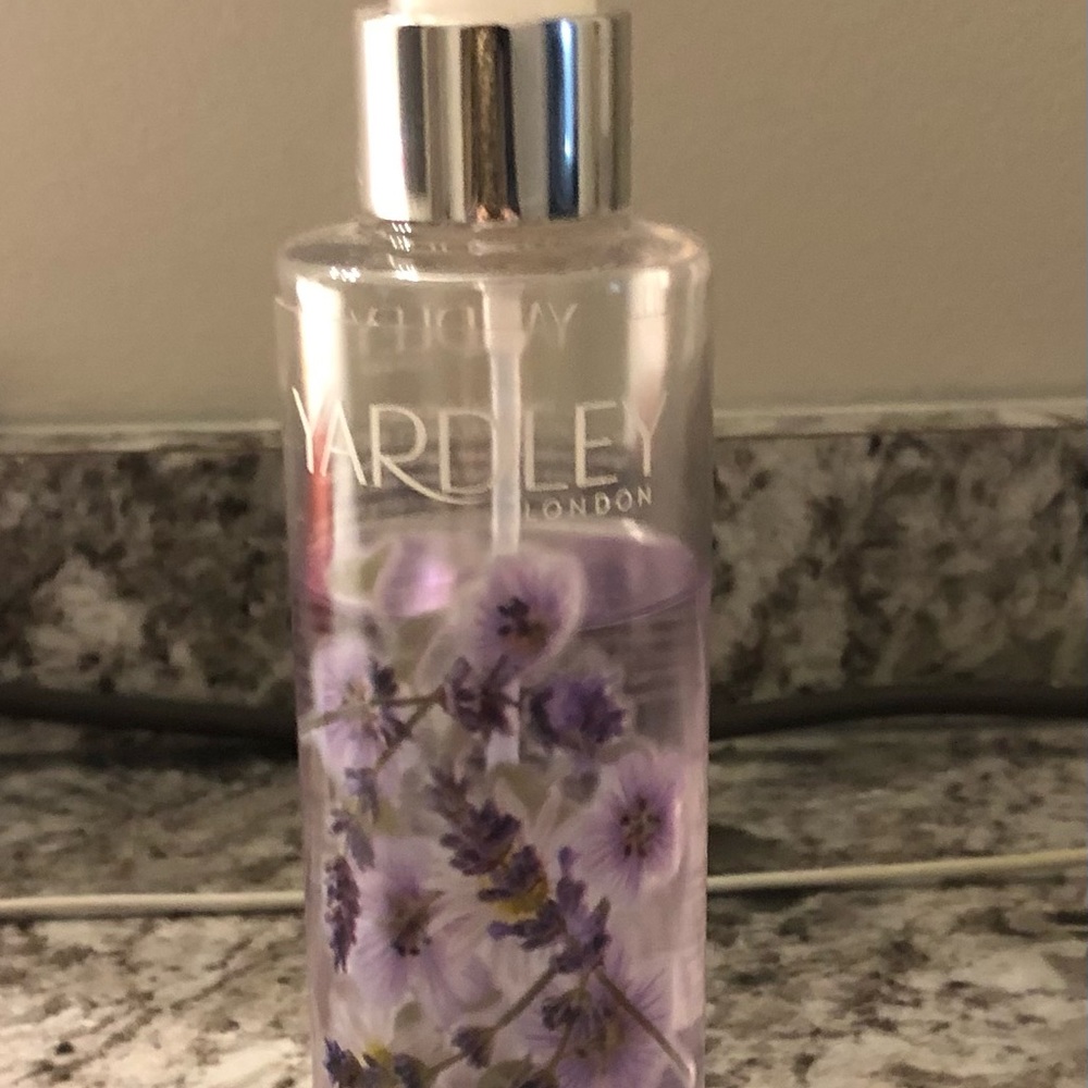 - Yardley English Lavender moisturizing Fragrance Body Spray